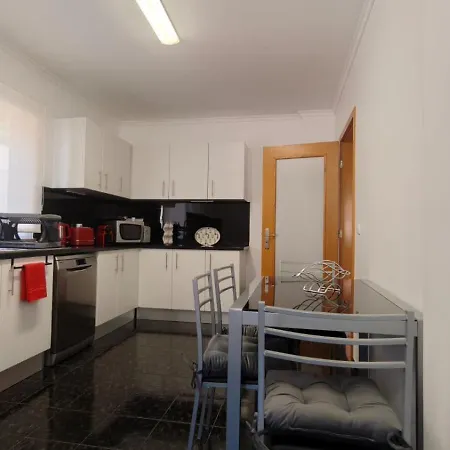 Apartment Luar