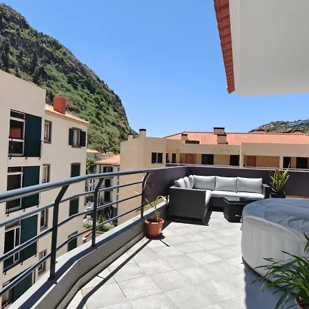 Luar Apartment *