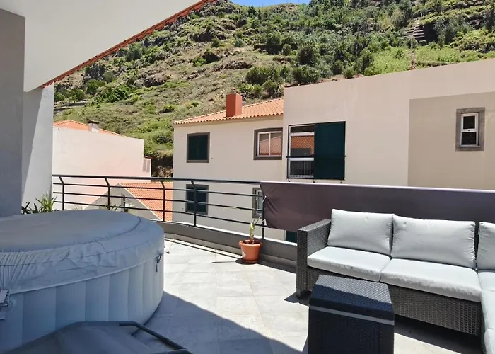 Luar * Ribeira Brava